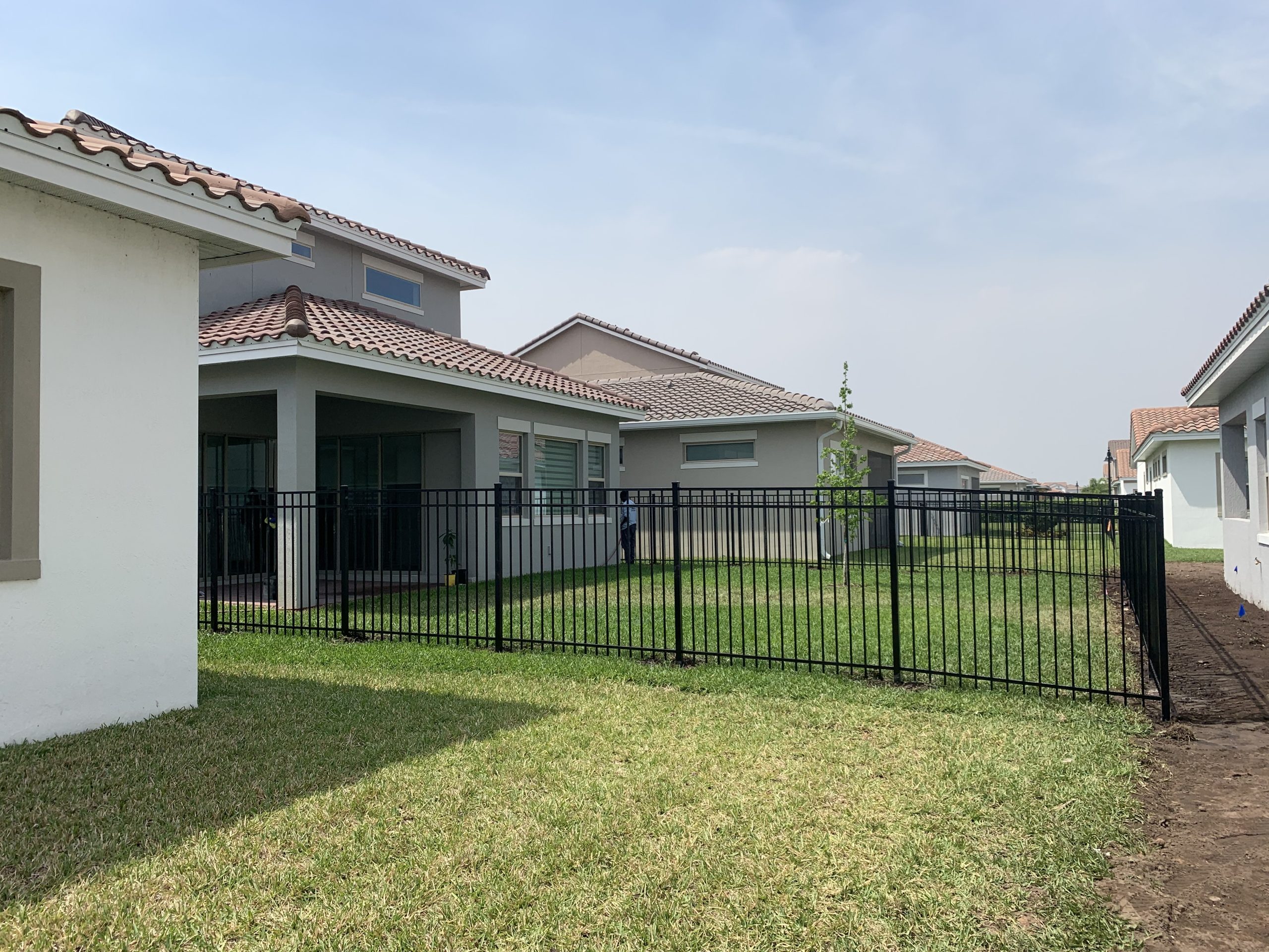 Read more about the article Why a Sound Barrier Fence Is a Smart Choice for Florida Homes